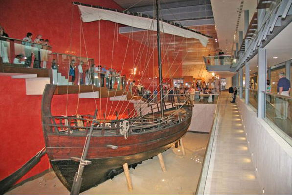 Kyreniaship in Talassa museum